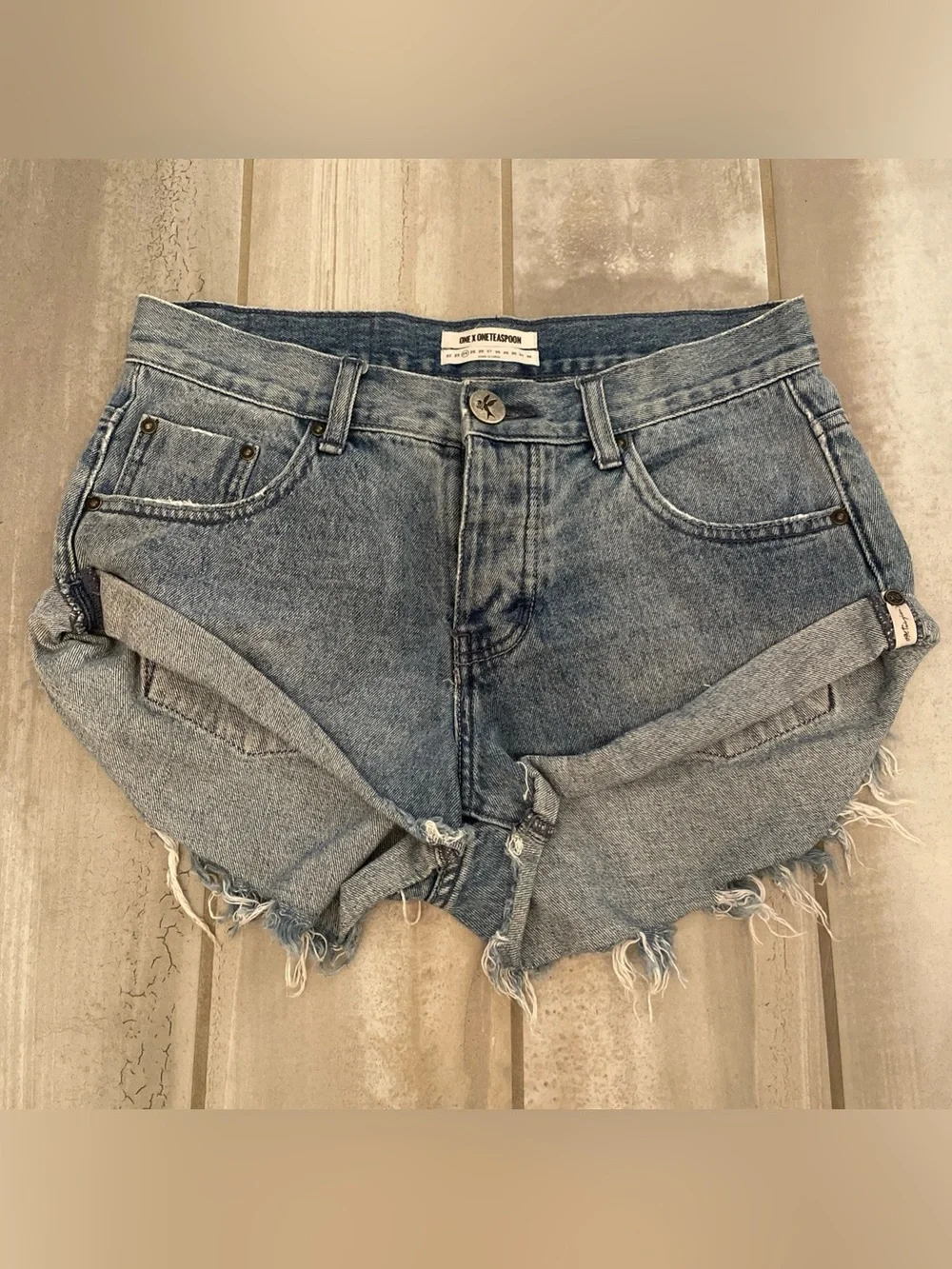 One Teaspoon SZ 24 Bandits Relaxed Fit Long Rise Shadow Pocket Jean Denim Shorts